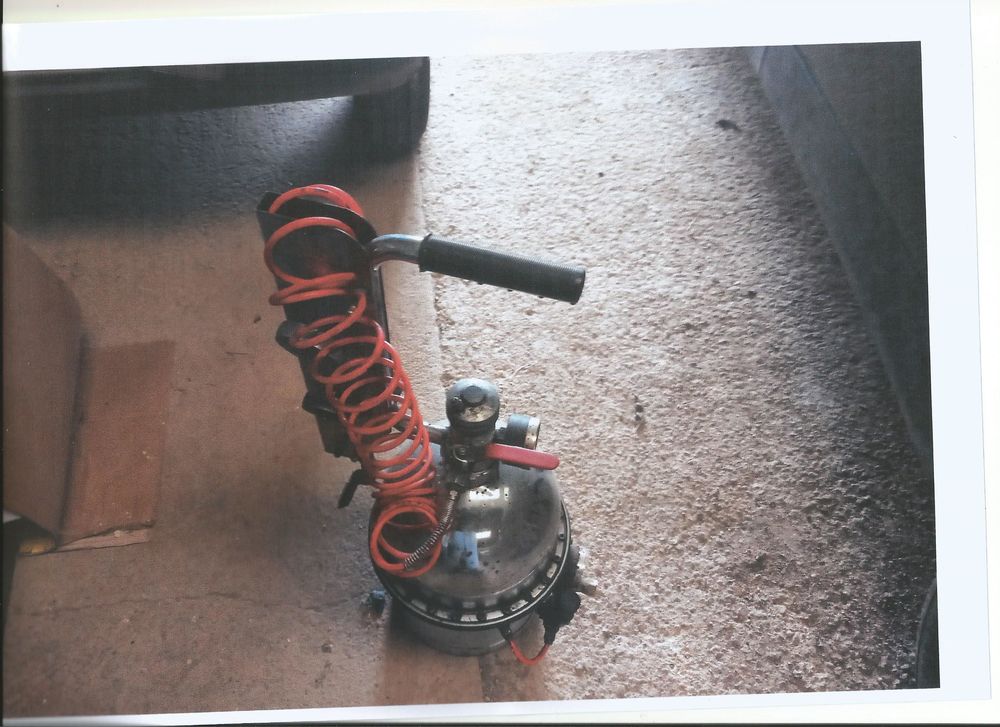 compresseur 200 l et outillage Bricolage