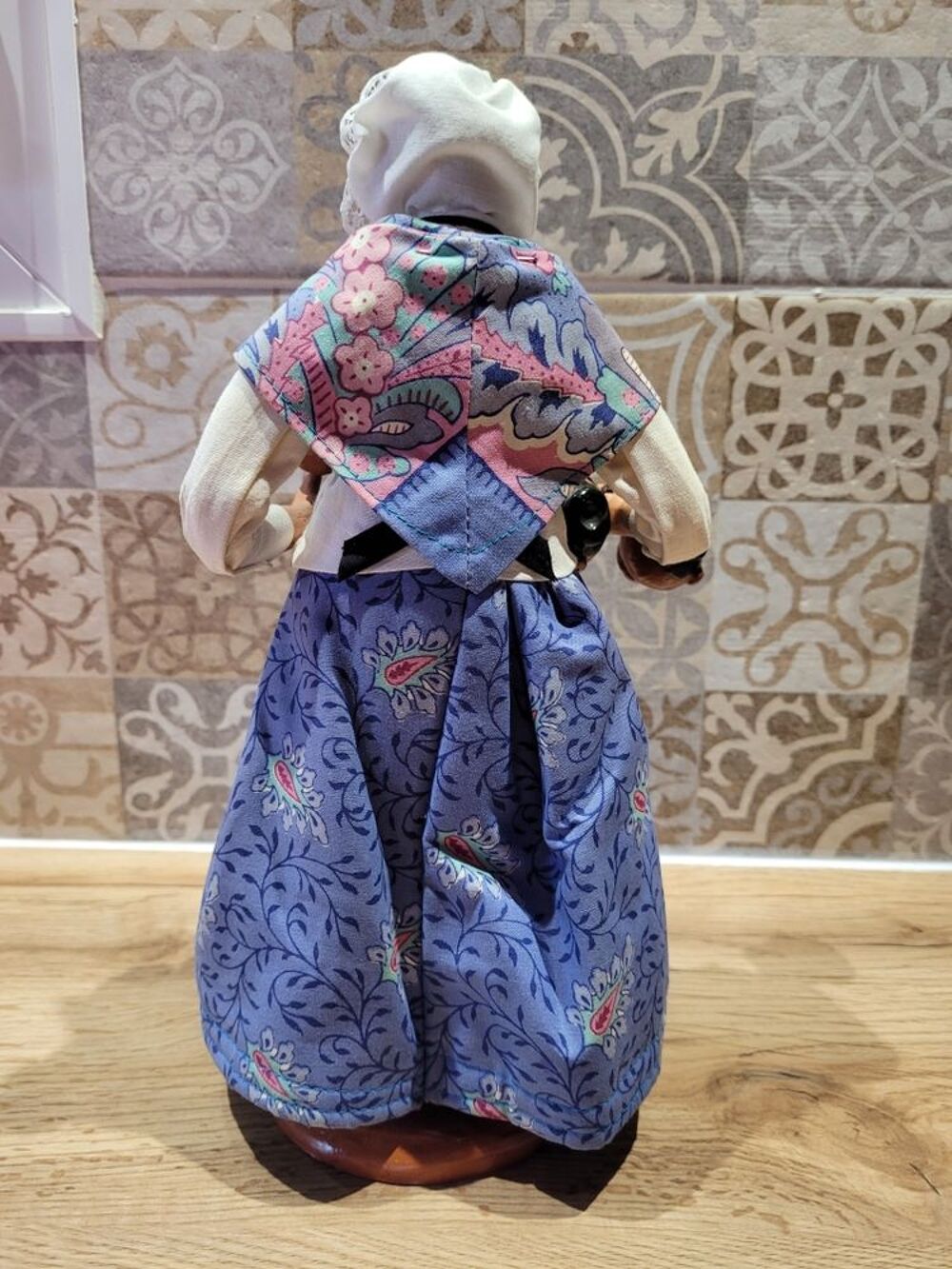 Figurine. Santon. Femme. 