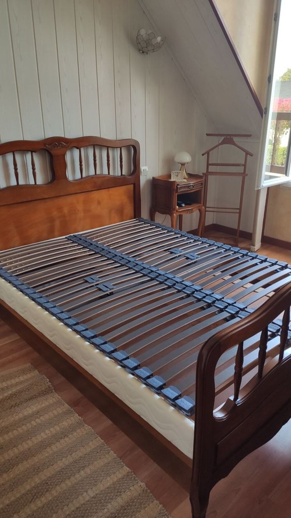 chambre &agrave; coucher en merisier Meubles