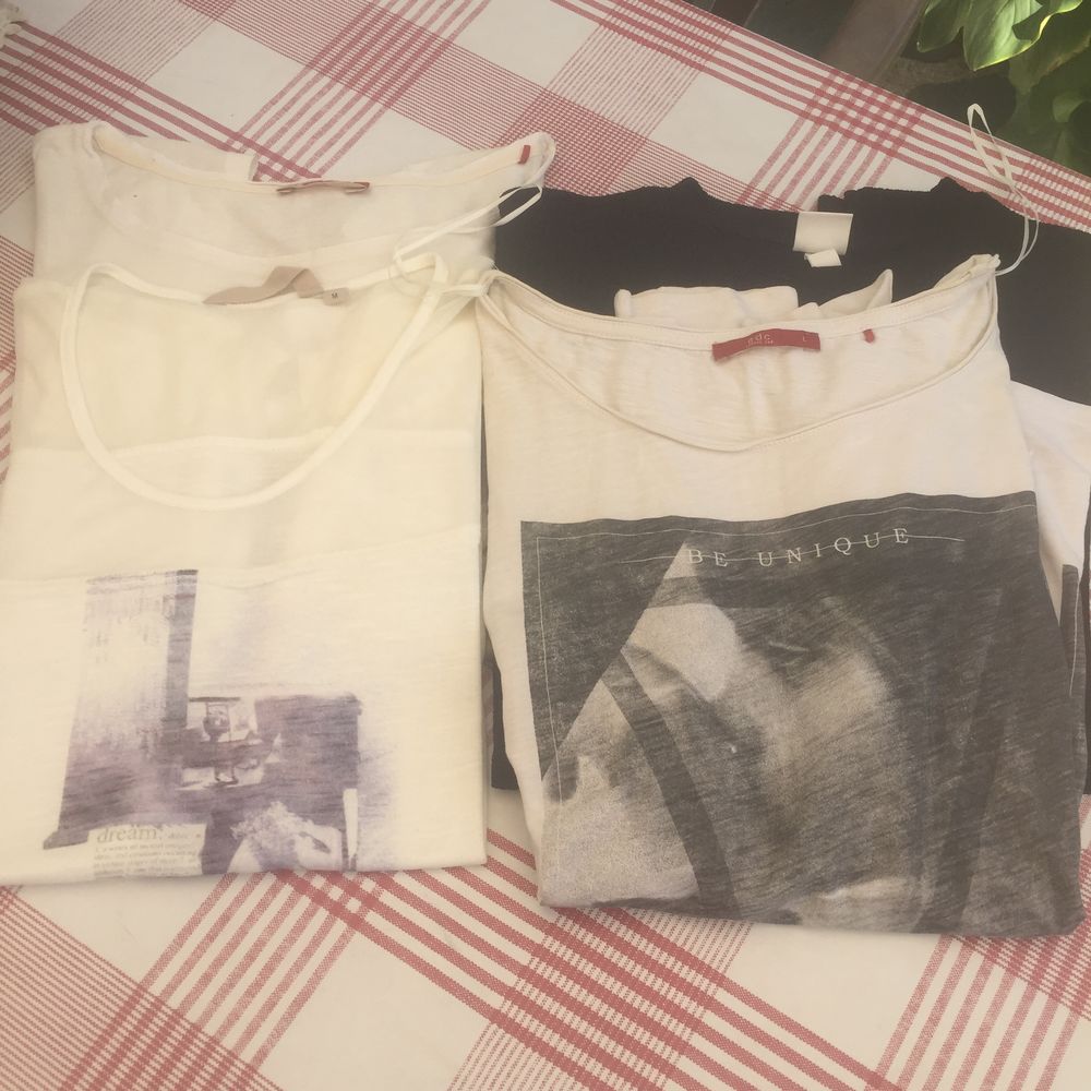 Lot de 4 tee shirts - taille M/L Vêtements