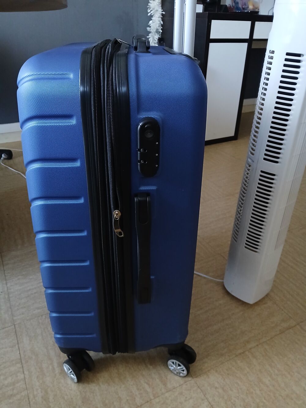 Valises de qualit&eacute; 3 formats au choix ( grand, moyen, petit) Maroquinerie