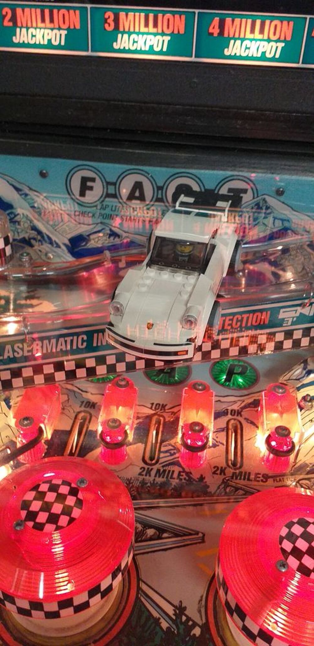 Recherche tous jeux de bar caf&eacute; avec monnayeur. Jeux / jouets