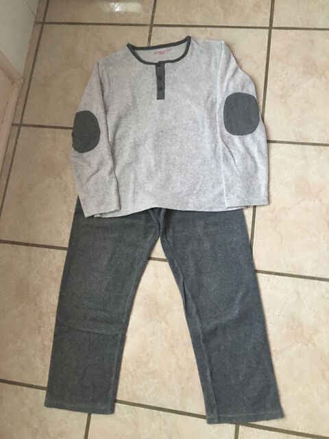 2 BEAUX PYJAMAS 8 et 9 ans 15 Bois-Colombes (92)
