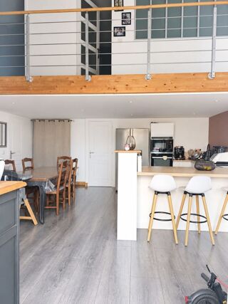 Appartement 6 pièces 143 m² · à Saint-Étienne · 143 m² · 230 000 €