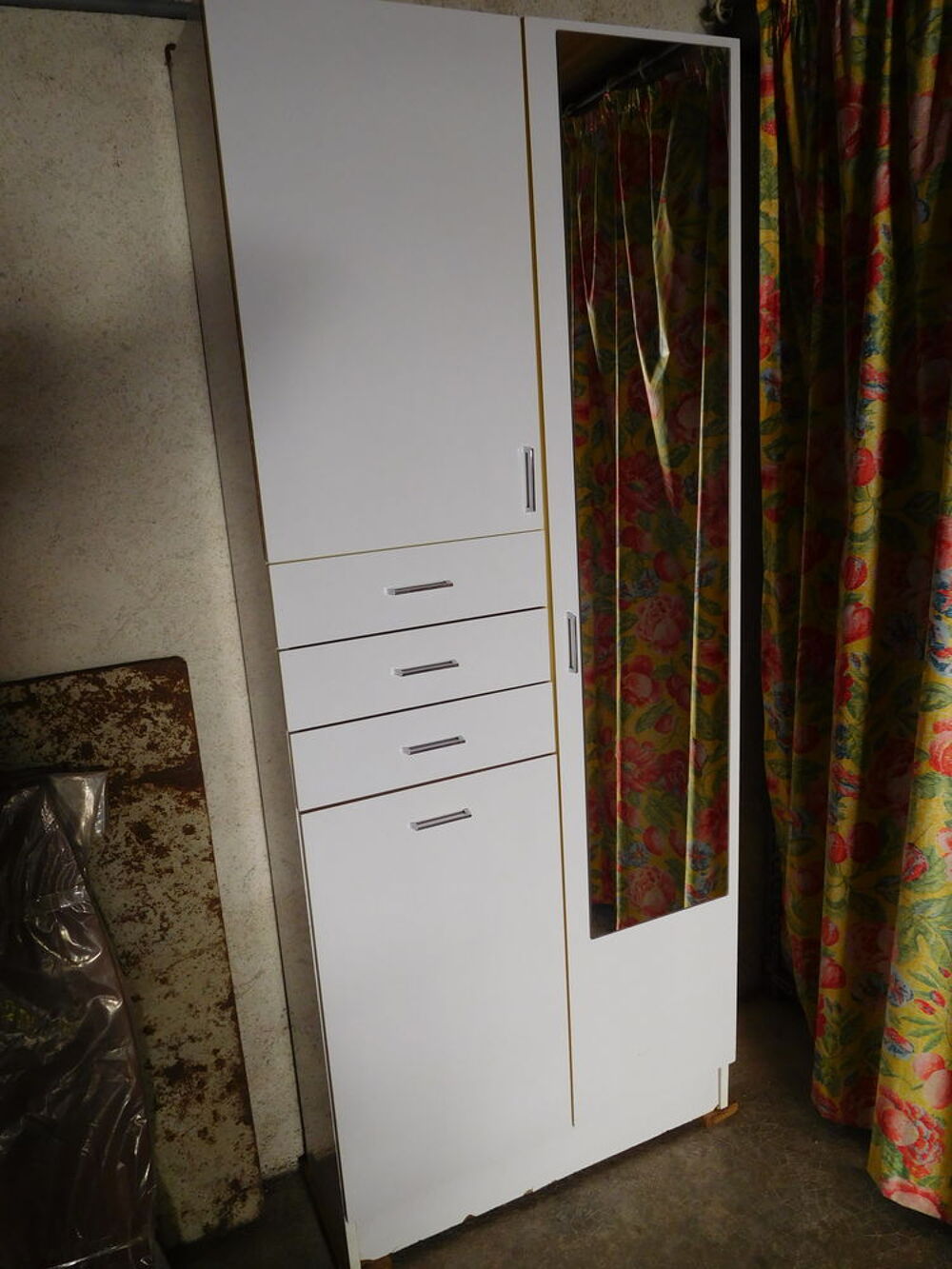 ARMOIRE DE TOILETTES Meubles
