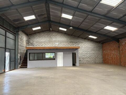  Atelier  louer 1 pice 285 m