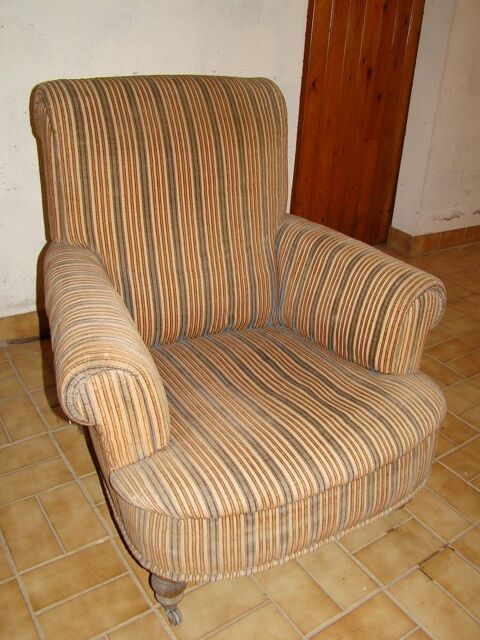Ancien fauteuil (estampill) Epoque 1900   120 Gargenville (78)