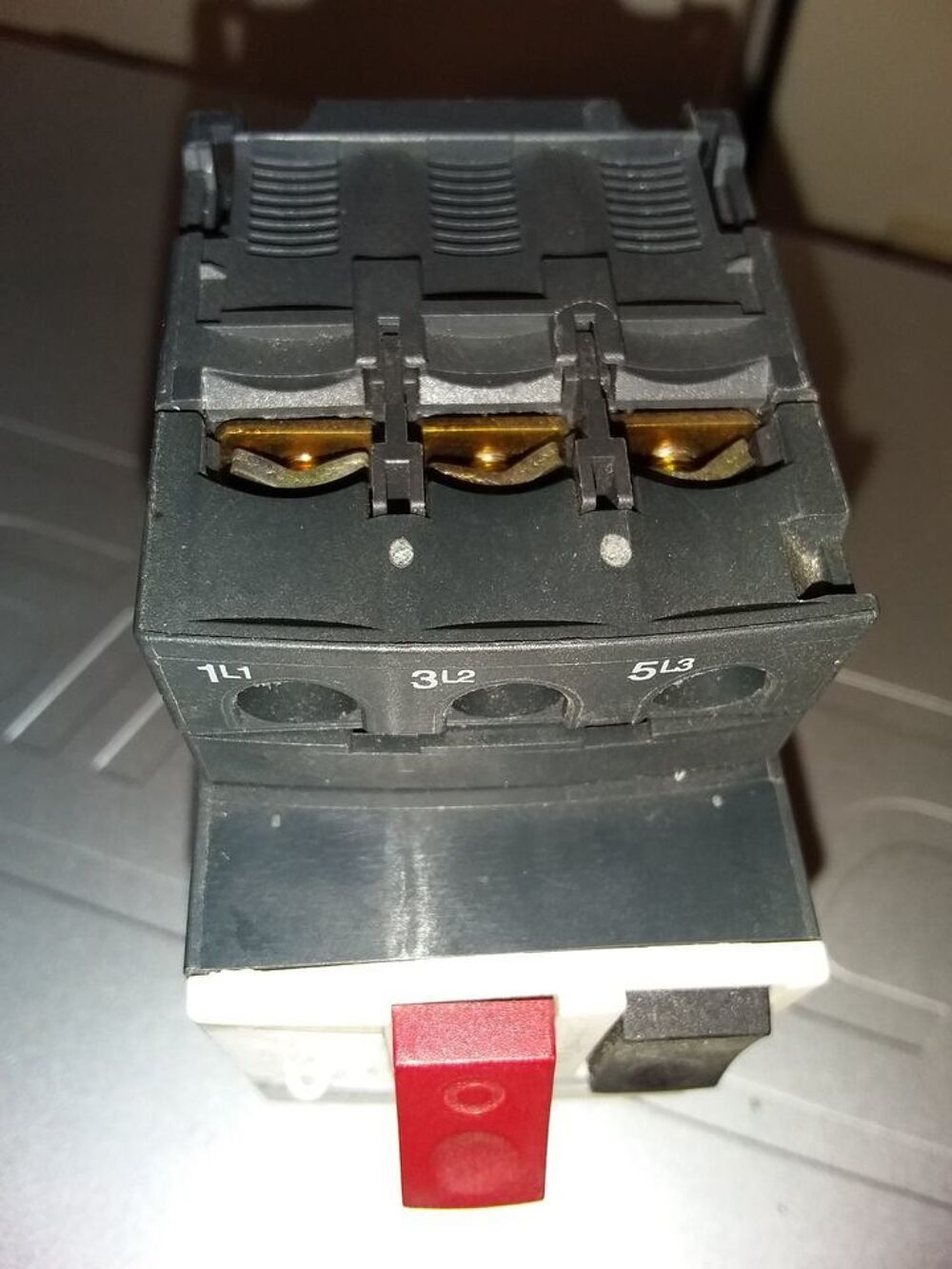 T&eacute;l&eacute;m&eacute;canique gv2m07 , disjoncteur moteur 1.6-2.5amp Bricolage