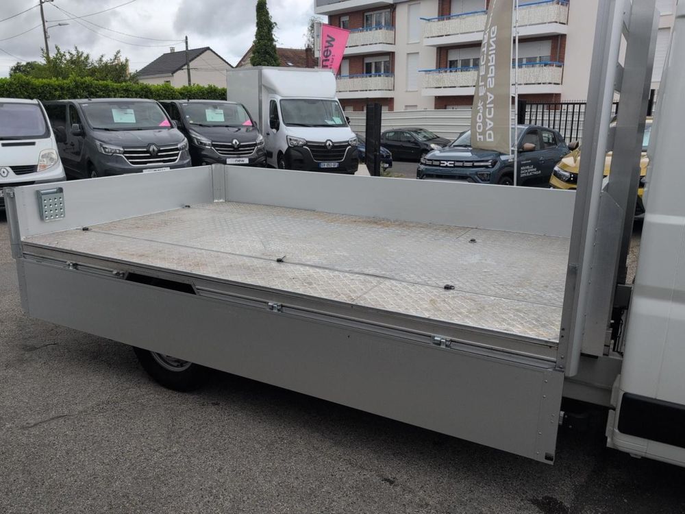 Jumper JUMPER CHASSIS CAB 35 L2S BLUEHDi 110 BVM6 CONFORT 2019 occasion 91700 Sainte-Genevi&egrave;ve-des-Bois