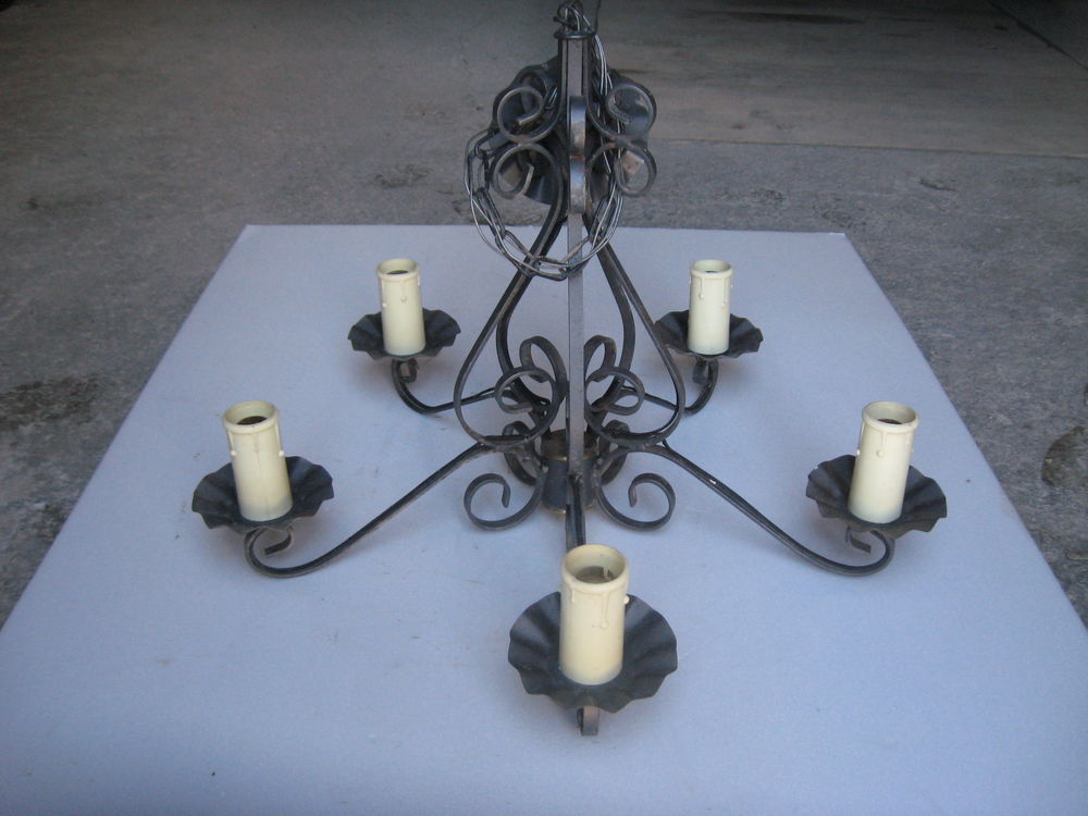 Lustre fer forg&eacute; Décoration
