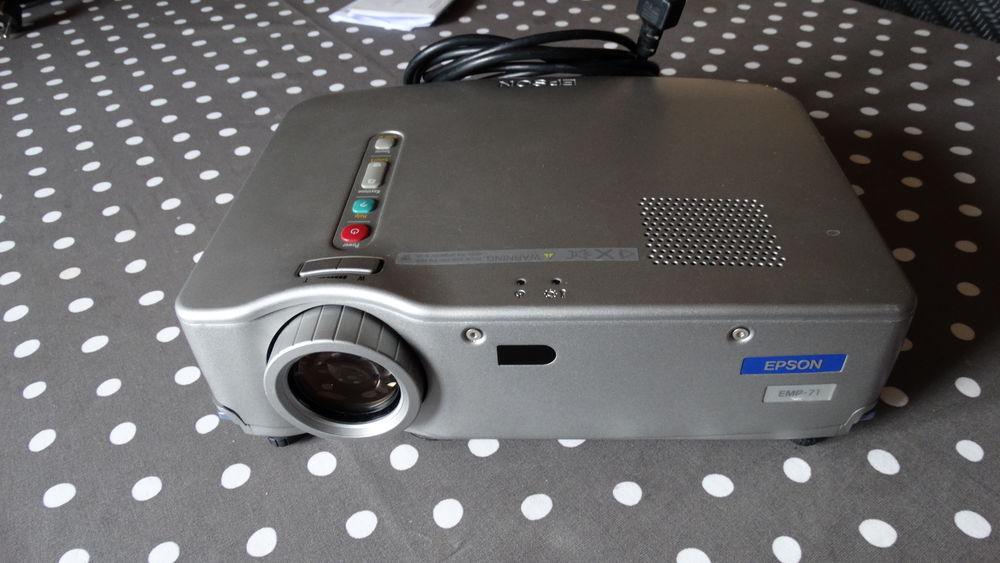 Vid&eacute;o projecteur epson + ecran orey Photos/Video/TV
