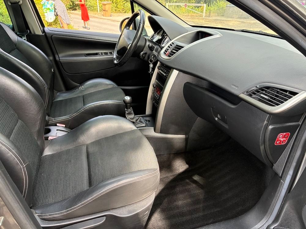 207 SW 1.6 VTi 16V 120ch Premium Outdoor 2007 occasion 77450 Montry