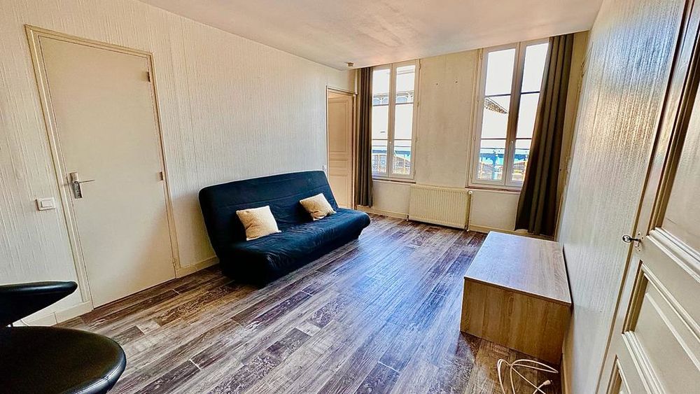 Location Appartement F2 meublé centre Troyes,chauff collectif,lave-linge,TV Troyes