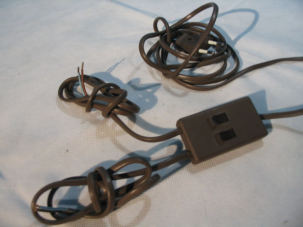 Cordon &eacute;lectrique avec 2 interrupteurs Bricolage