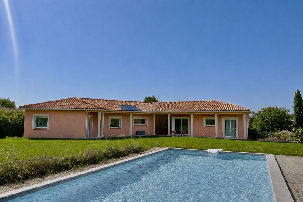 Vente Maison Belle maison lumineuse, 166m2 avec piscine,Terrain. Calme. Lugan