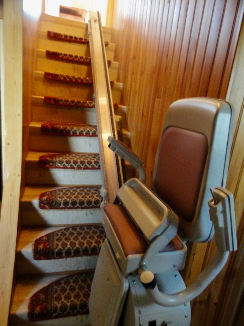 MONTE ESCALIER Meubles