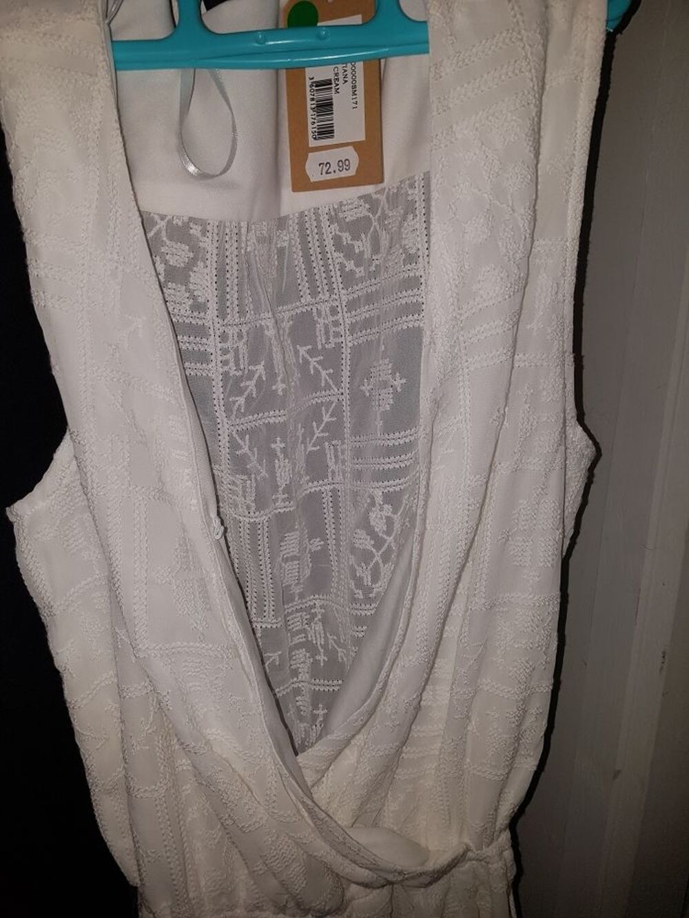 vend robe blanche Vêtements