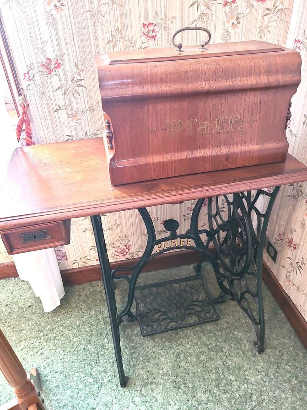 Machine &agrave; coudre Meubles