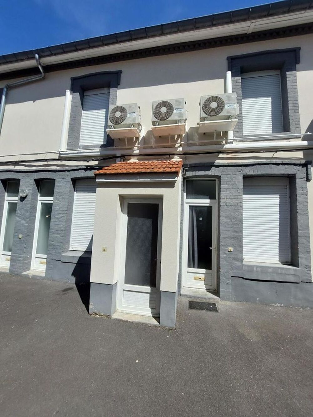 Location Appartement Studio fond de cour - Secteur Laon Reims