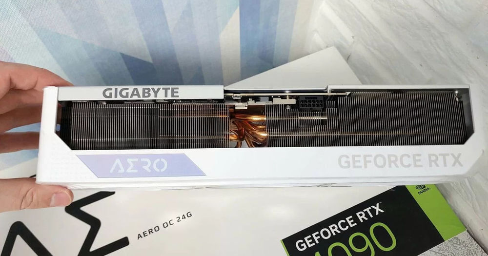 Gigabyte RTX 4090 Aero OC 24G Matériel informatique