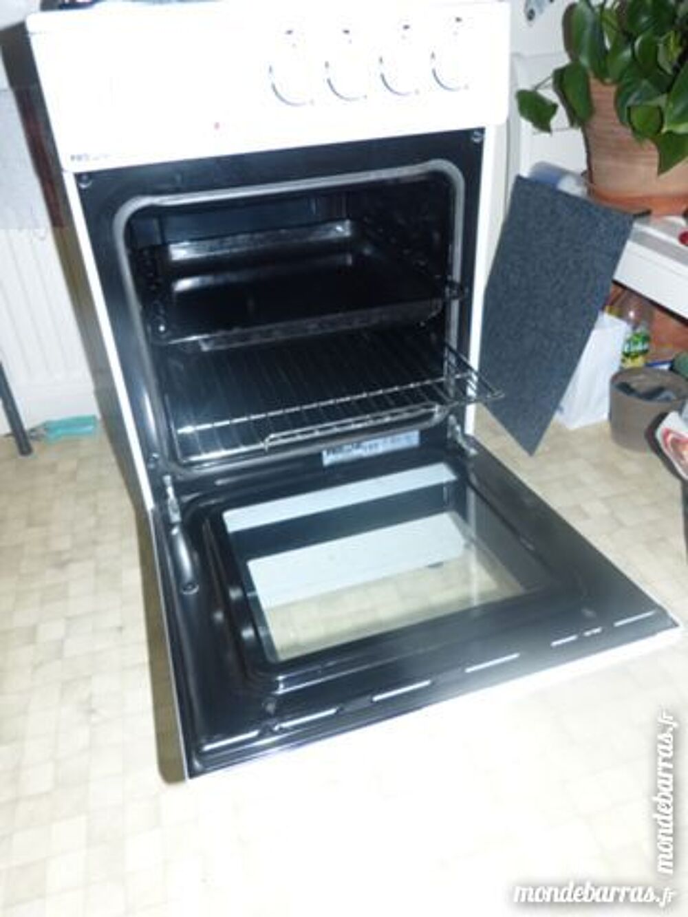 cuisini&egrave;re 4 feux gaz Proline Electroménager