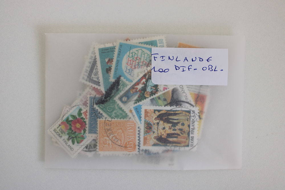 Finlande 100 timbres diff&eacute;rents oblit&eacute;r&eacute;s 