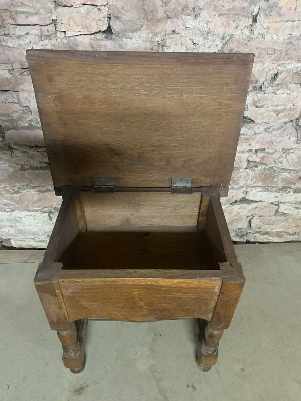 Petite table avec rangement Meubles