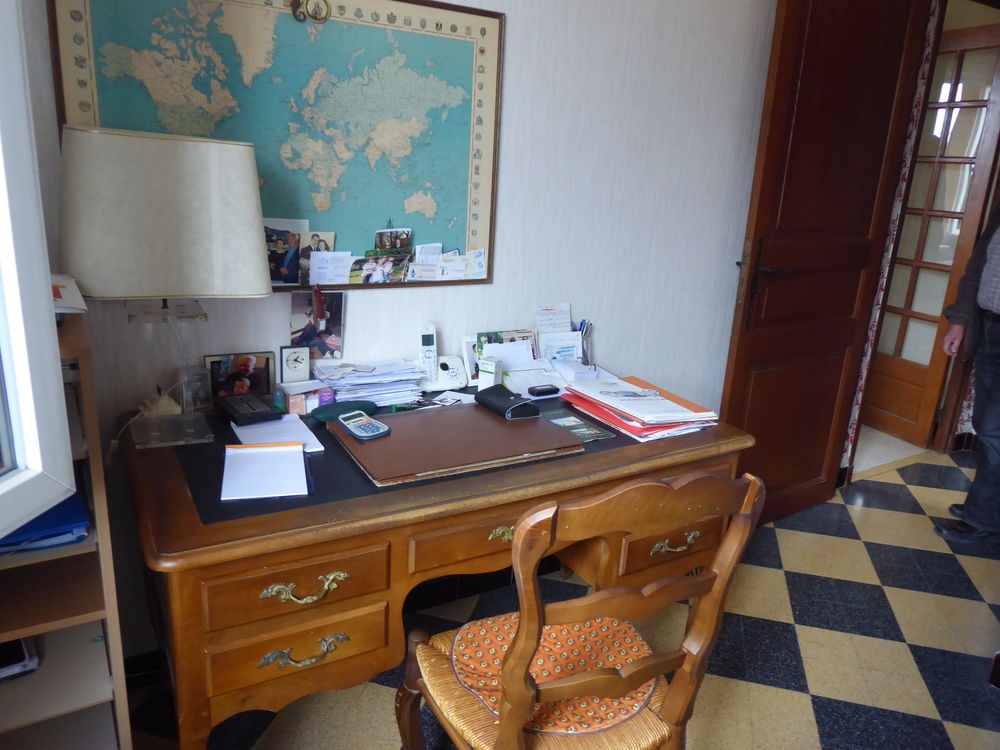 ARLES Bureau en parfait &eacute;tat Meubles