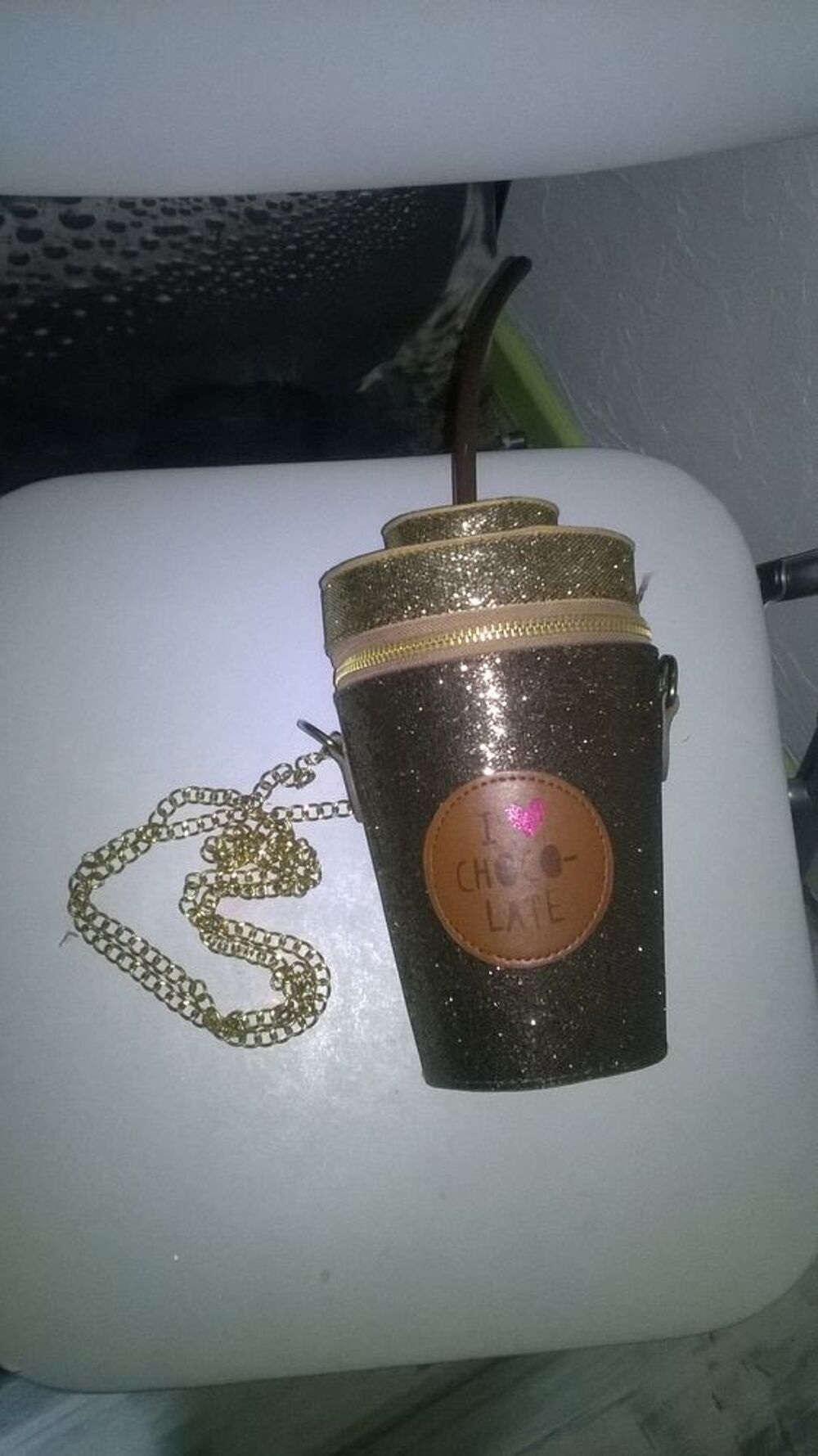 Sac &agrave; main milkshake 
chocolat 
NEUF
Avec dorure et pa
Maroquinerie