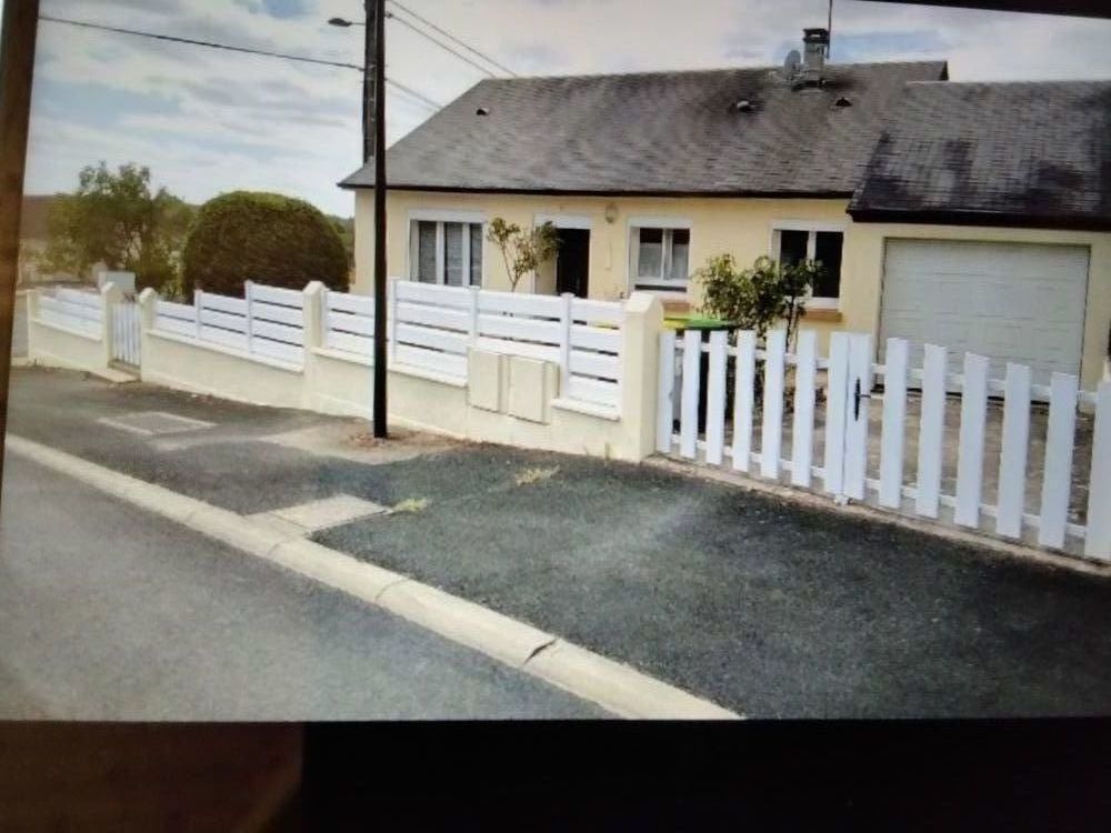 Vente Maison Maison plain pied .avec garage Saint-amand-montrond