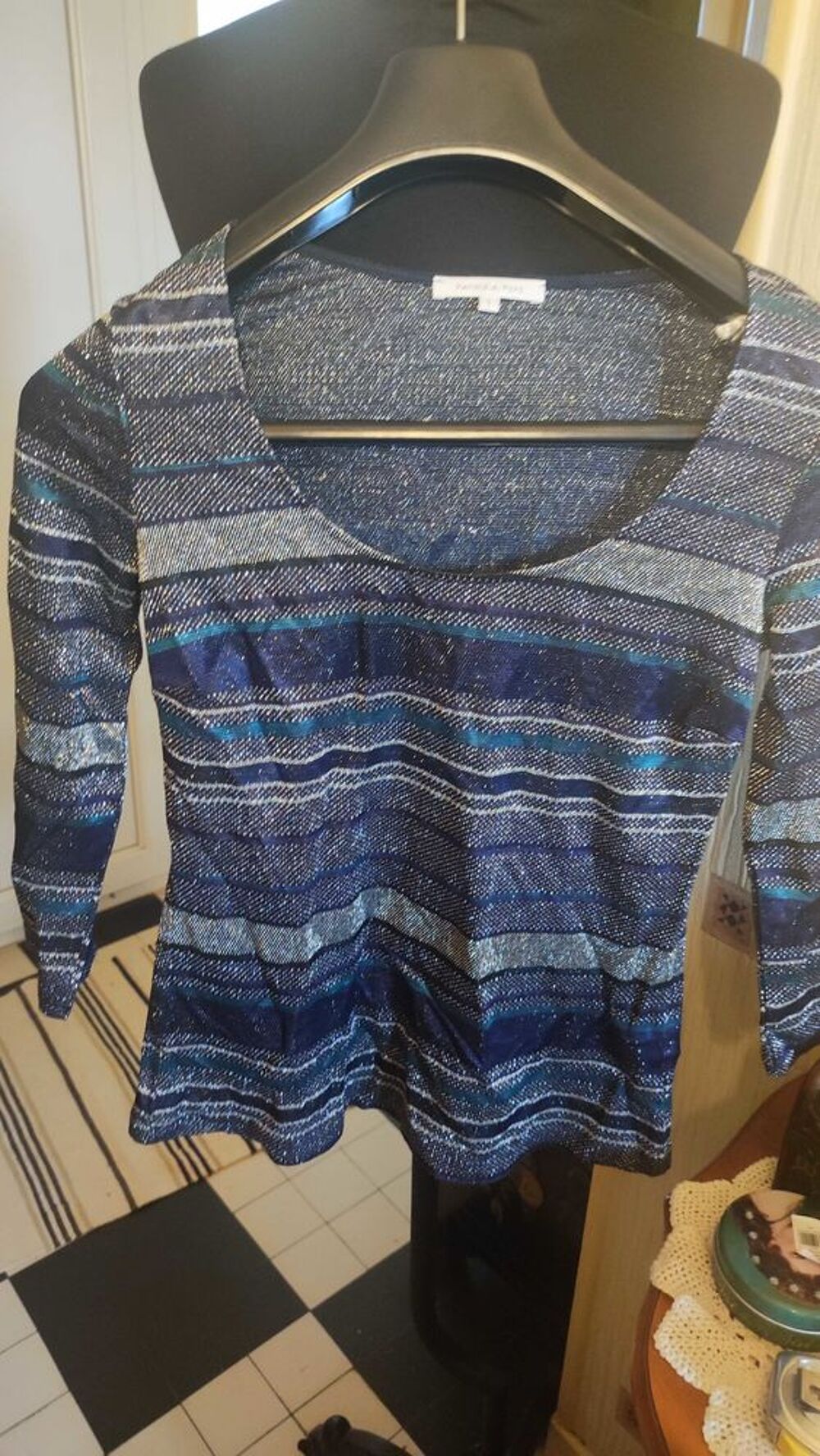 Tr&egrave;s joli haut avec fibres m&eacute;tallis&eacute;es argent&eacute;es Patrizia Pepe T36 Vêtements