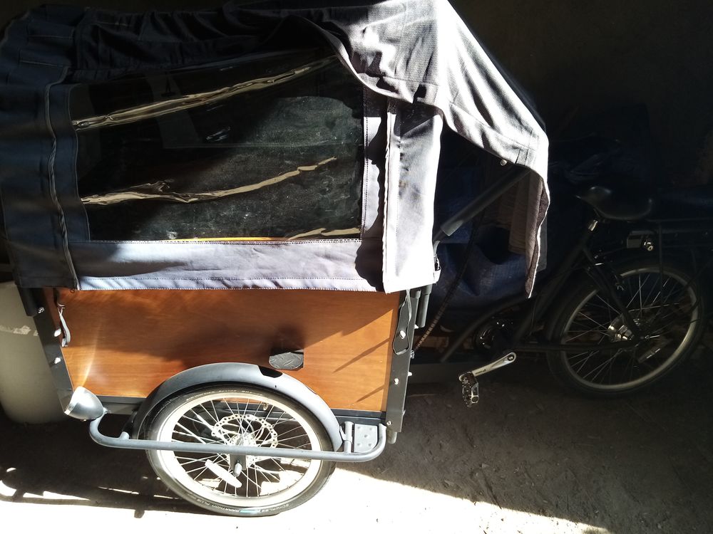 ecokidtriporteur &eacute;lectrique tr&egrave;s bon &eacute;tat Vélos