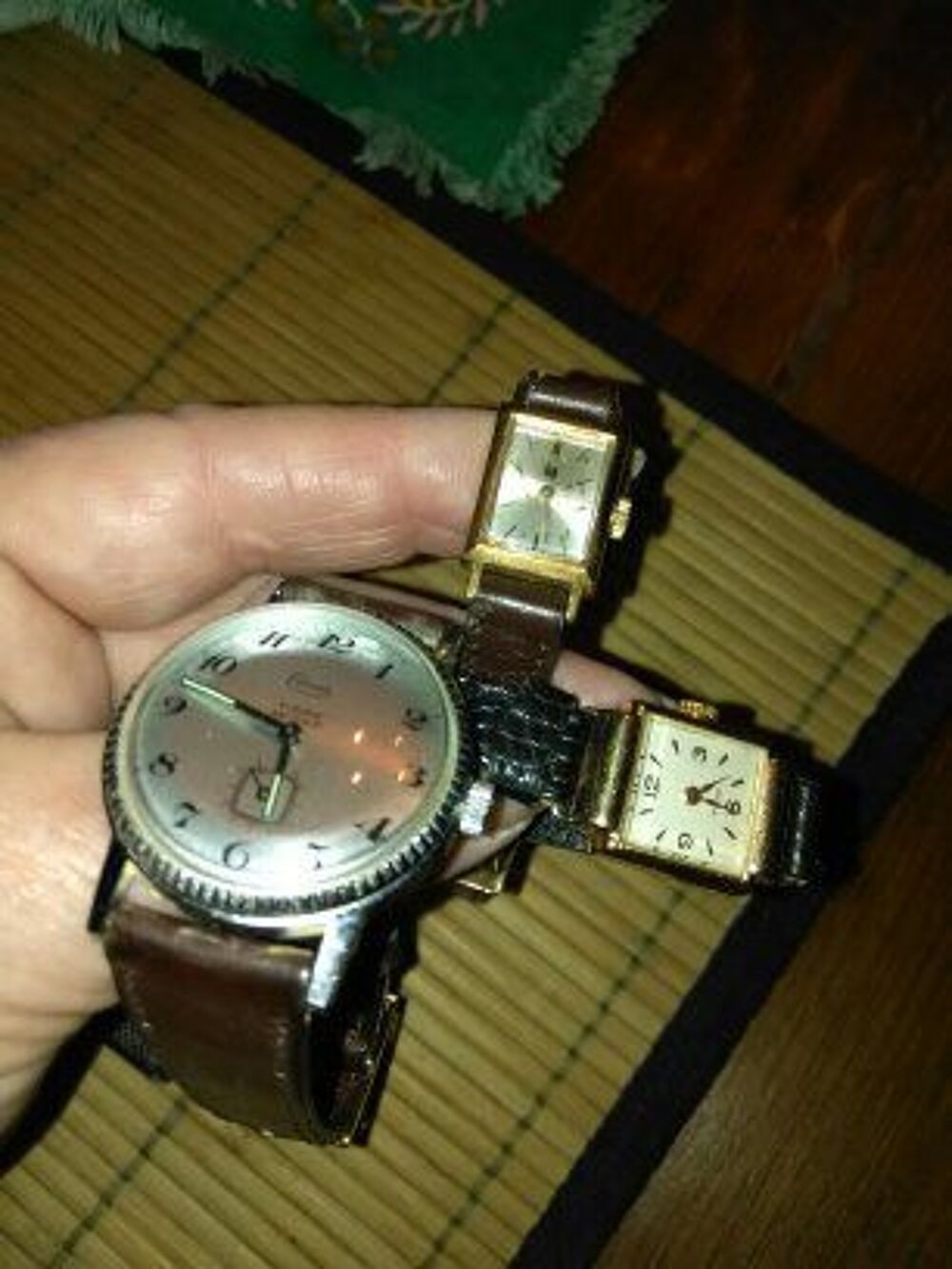  7 MONTRES MECANIQUES et QUARTZ ann&eacute;e 1950 &agrave; 1980 Bijoux et montres