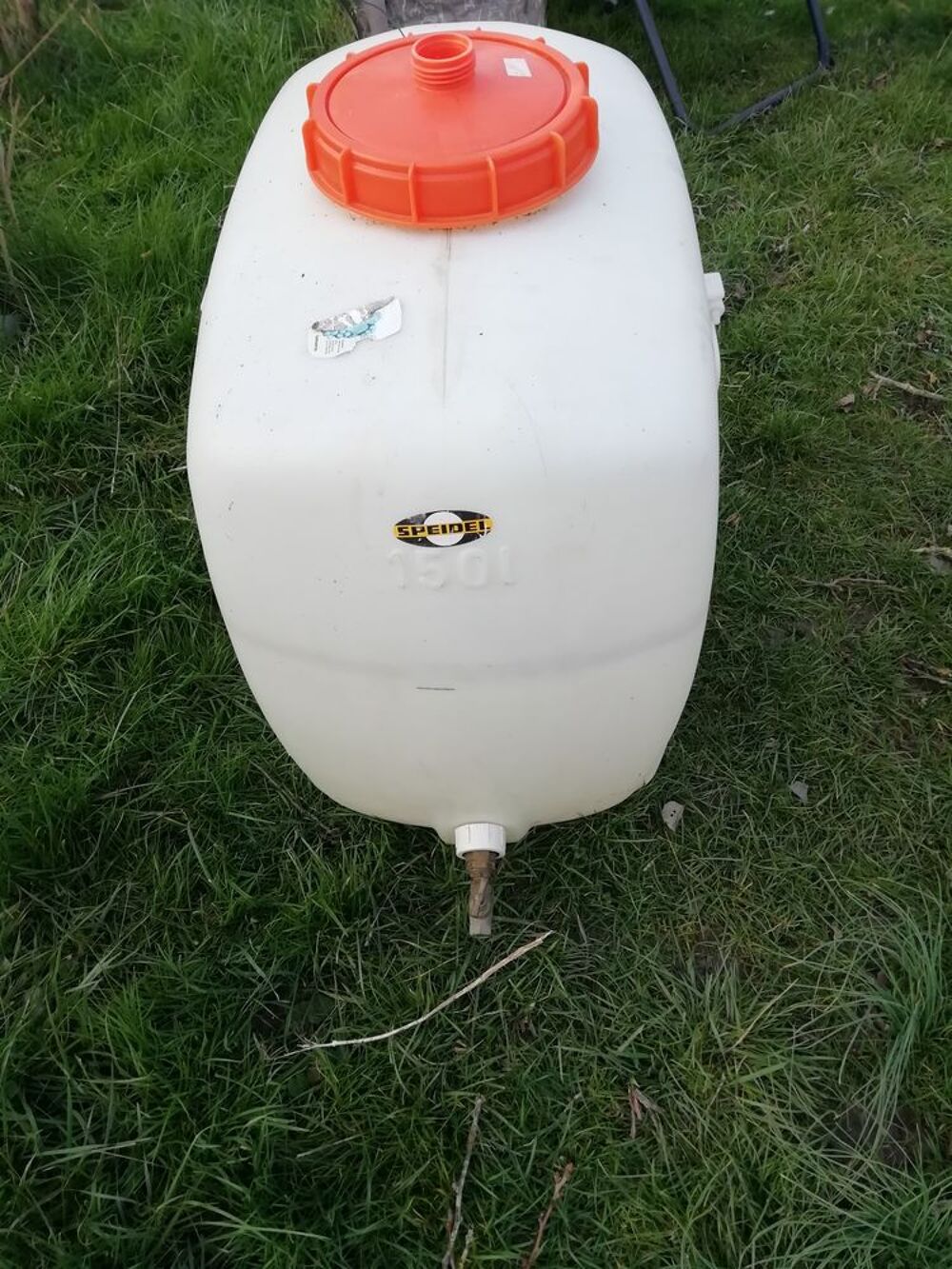 cuve plastique rigide 150 litres valeur neuve 170€ ... Jardin