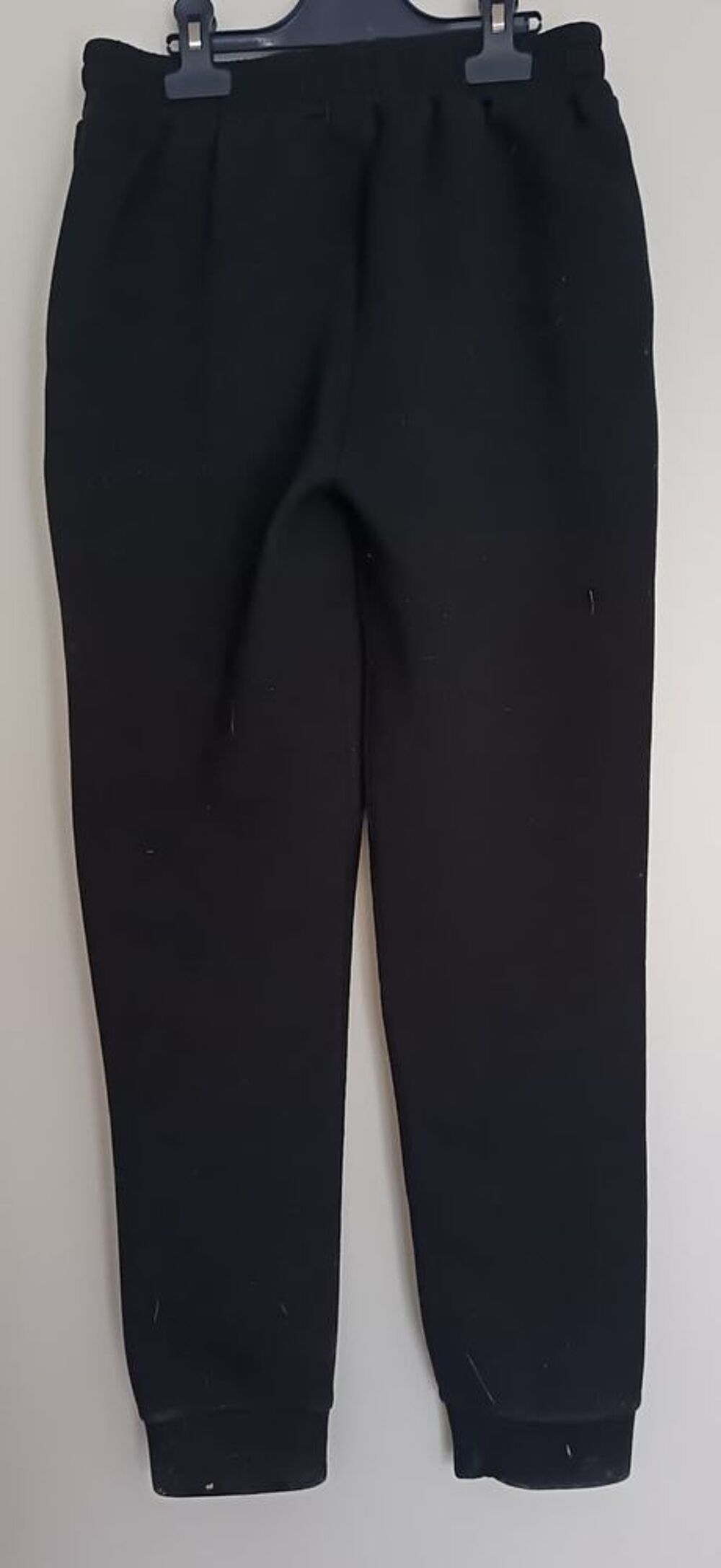 JOGGING TAILLE S - NOIR Vêtements
