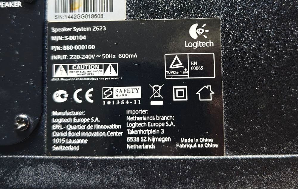 Enceintes 2.1 Logitech computer Speaker syst&egrave;me Z623 en tbt Audio et hifi