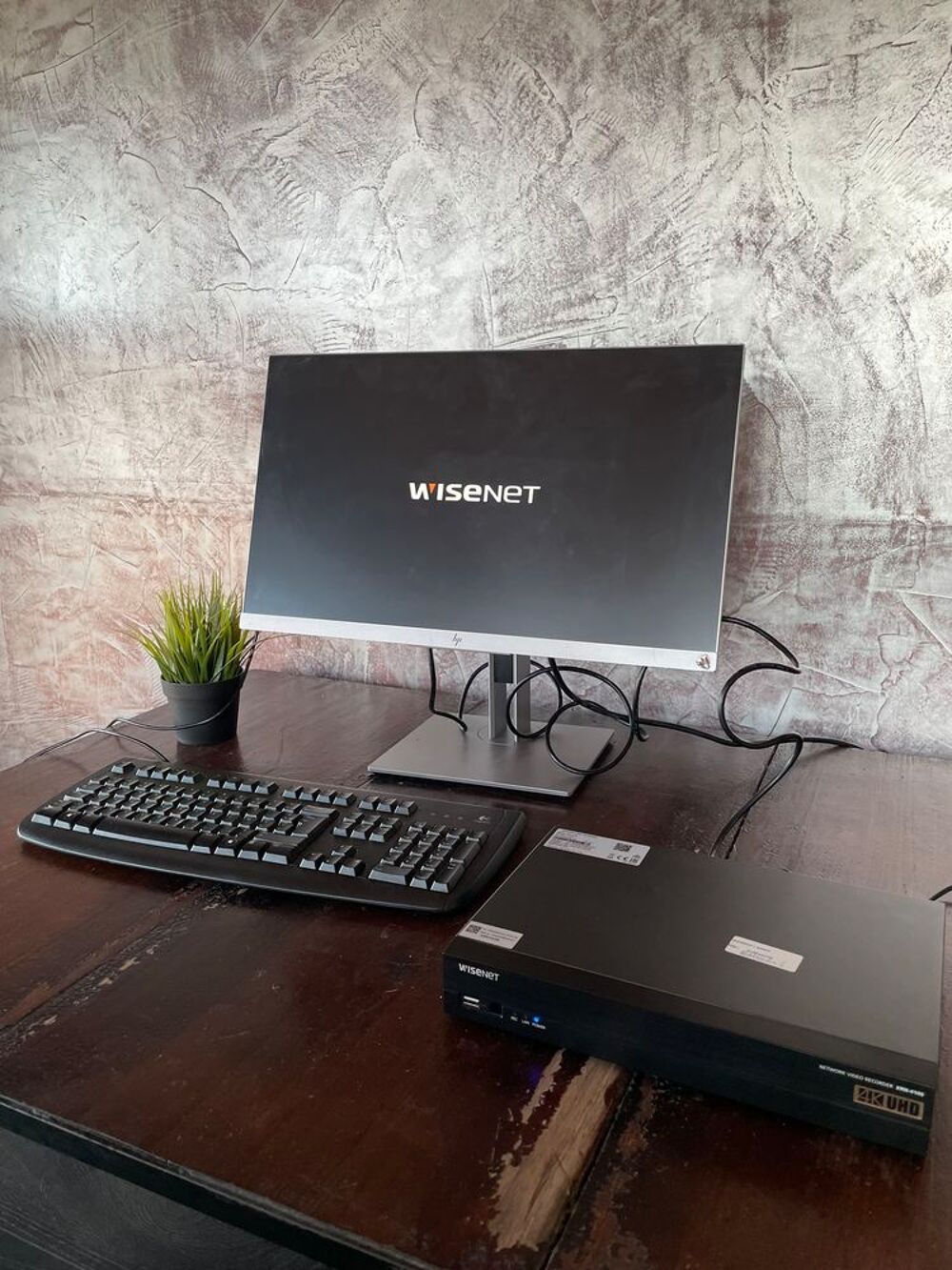 Wisenet XRN-410S ? NVR 4 Canaux pour Cam&eacute;ras IP
Matériel informatique