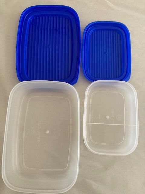2 boîtes alimentaires bleues 2.5 Jouy-aux-Arches (57)