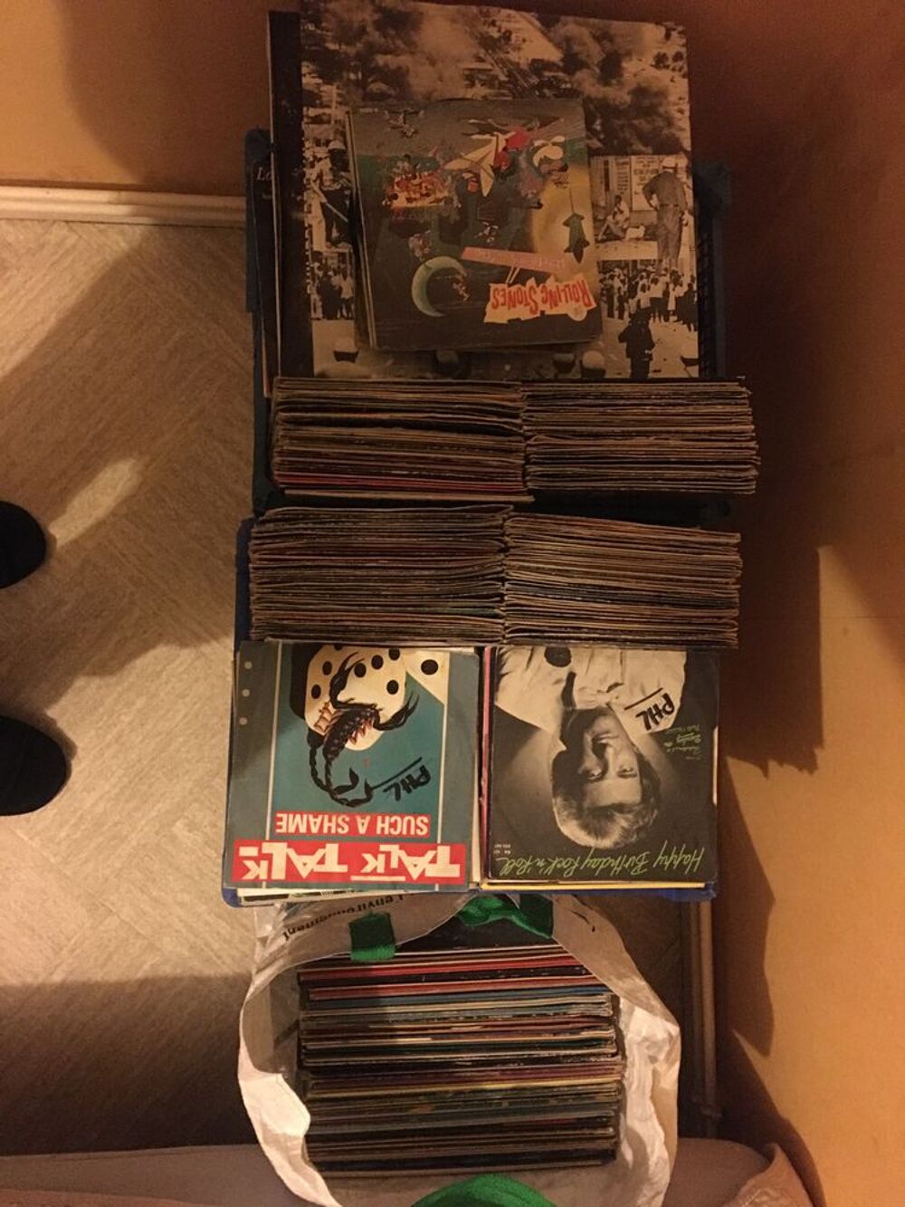 Vinyles 33 et 45 ann&eacute;e 60 &agrave; 80 tout genre compilation ! CD et vinyles