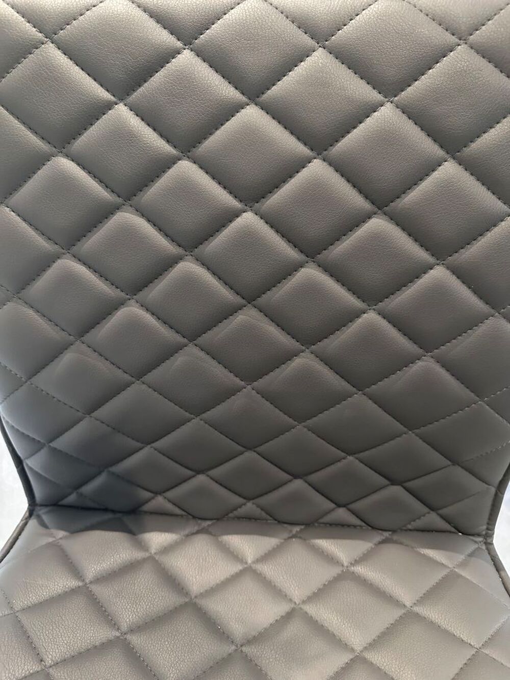 Lot de 8 chaise matelass&eacute; Meubles