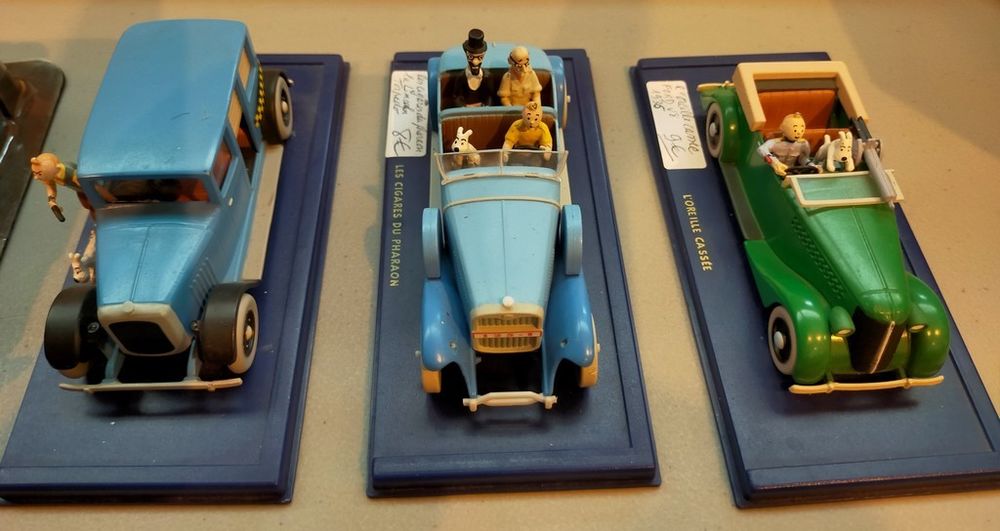 Lot complet de 3 voitures miniatures TINTIN

