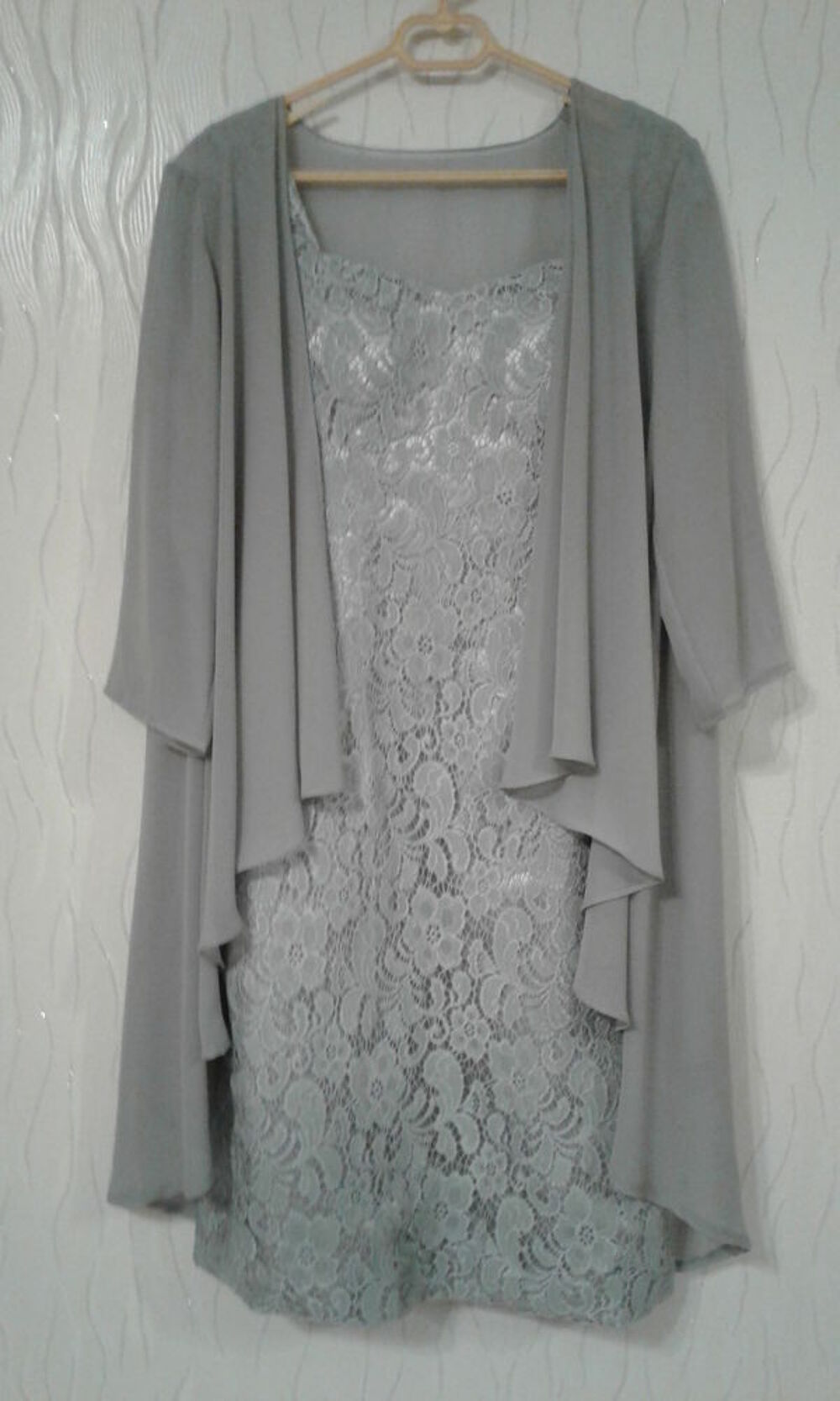 ROBE DE FETES OU DE CEREMONIE T.46 Vêtements