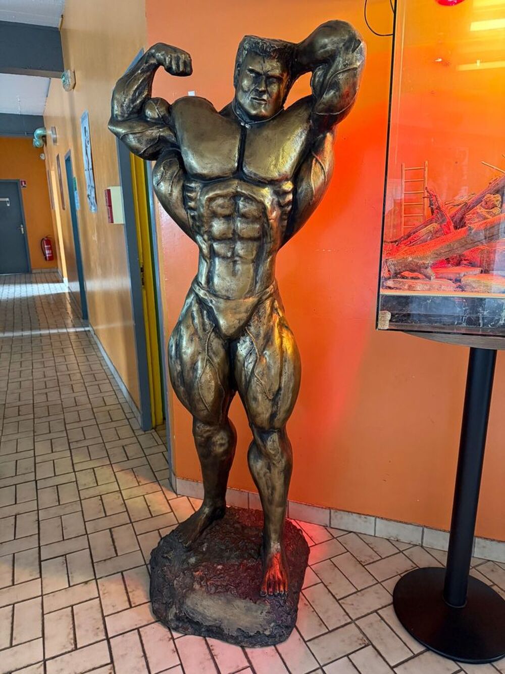 statue Sports