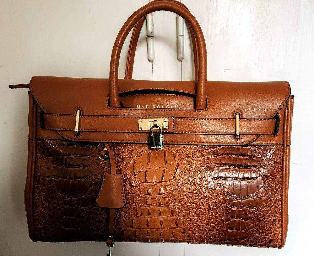 Tr&egrave;s rare sac neuf MacDouglas en cuir Maroquinerie