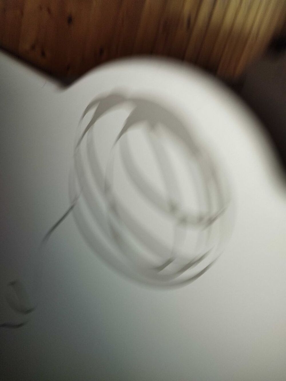 lit a barreaux blanc avec son matelas Mobilier enfants