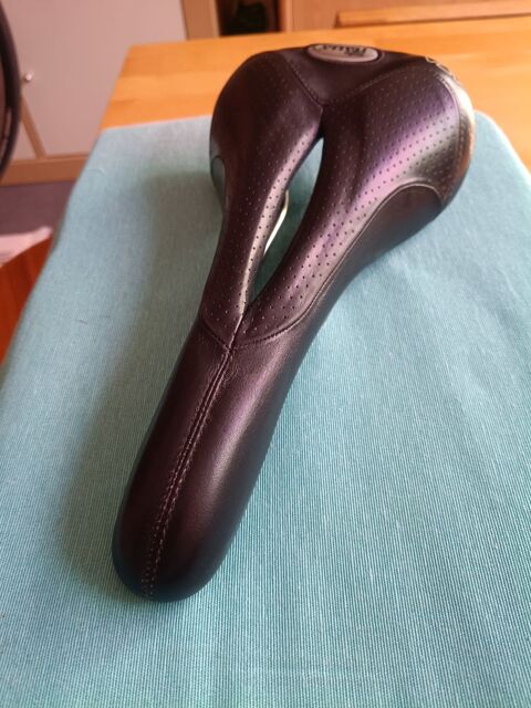 Selle Italia gel flow 30 Montpellier (34)