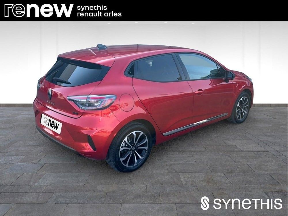 Clio V Clio E-Tech full hybrid 145 ch GSR2 Techno 2025 occasion 13200 Arles