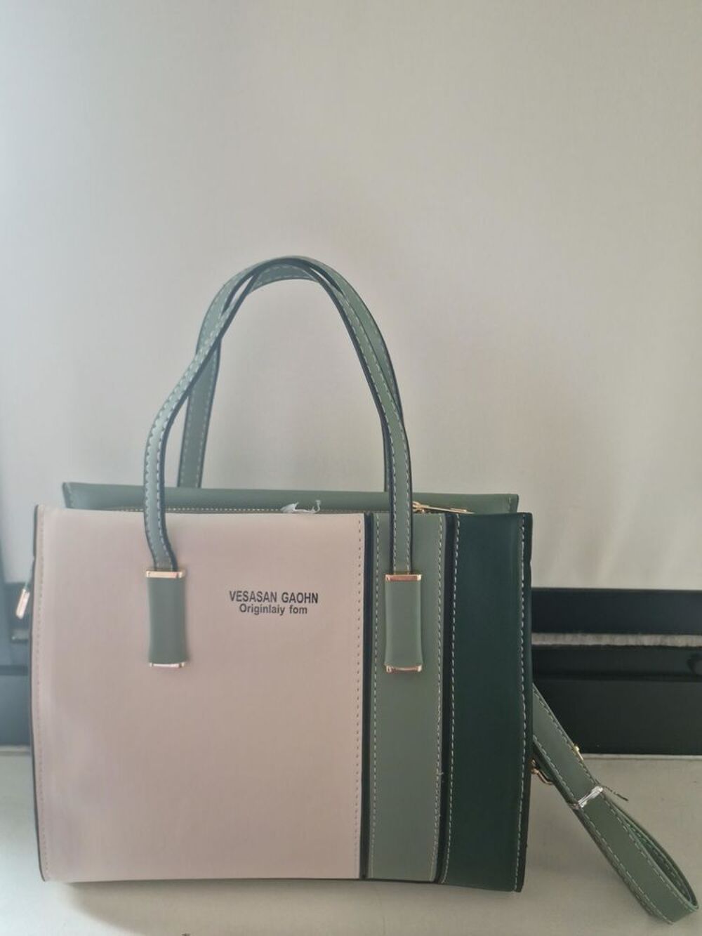 Sac &agrave; Main pour Femme : NEUF
Maroquinerie