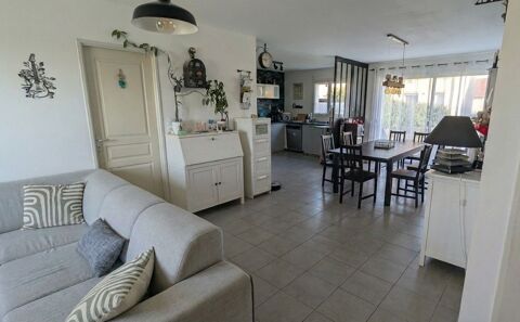   Maison plain-pied 102 m� - 4 chambres Maison - 5 pi�ce(s) - 102 m�