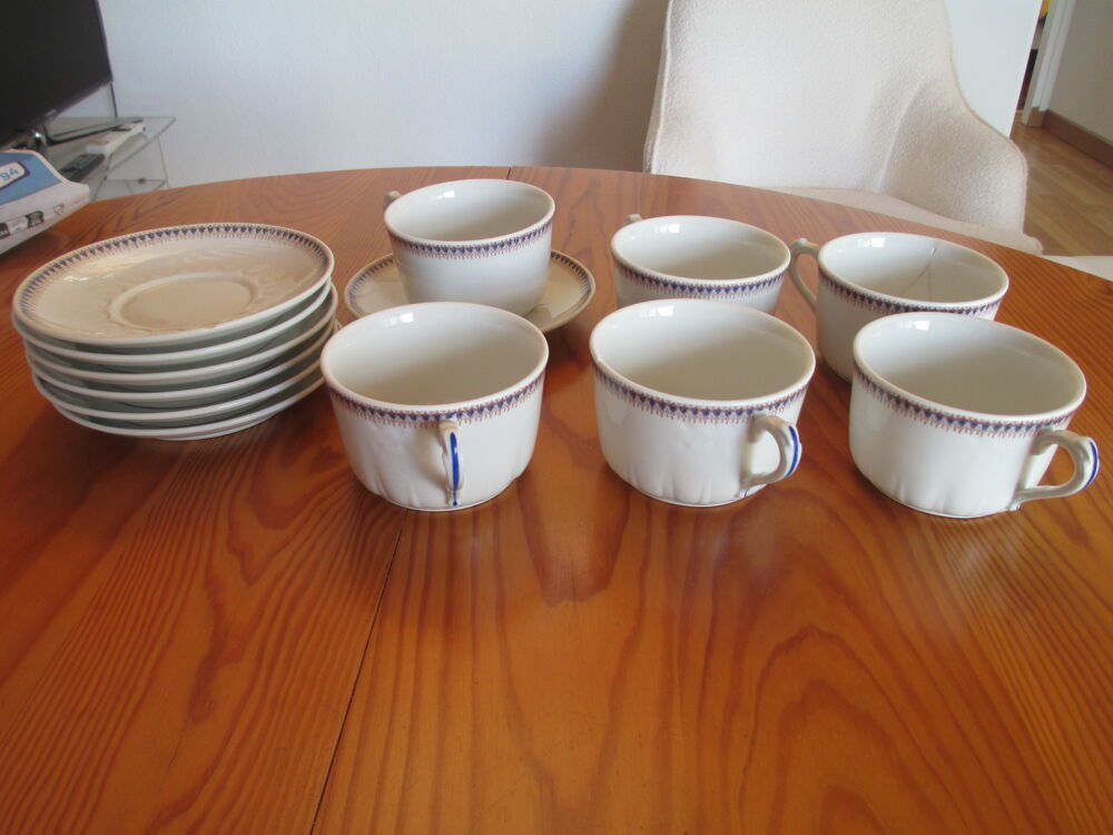 6 Tasses anciennes bistro petit d&eacute;jeuner Meubles